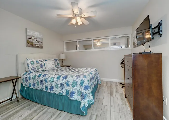 Island House Beachfront Condo Hotel