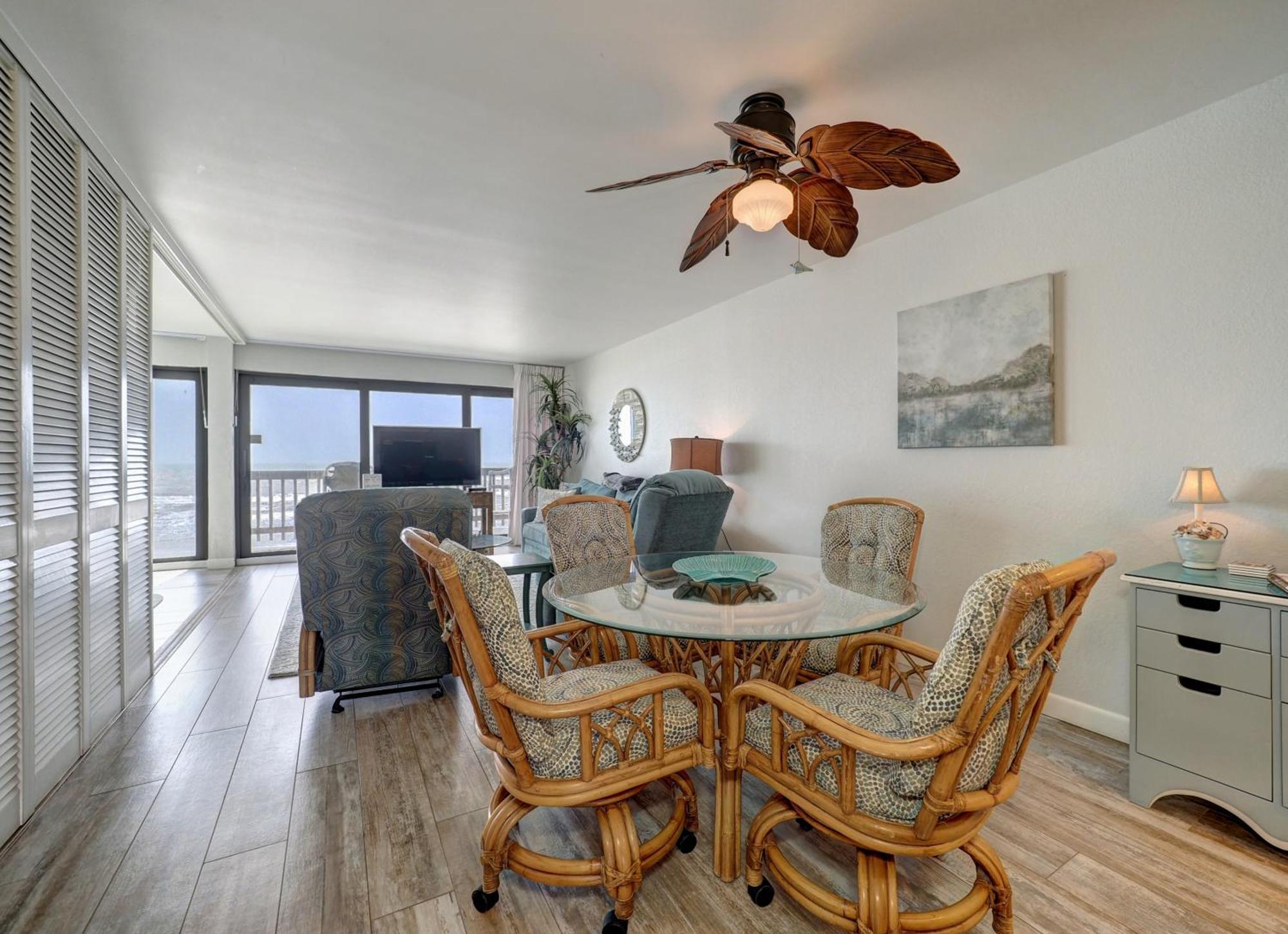 Island House Beachfront Hotel 3*