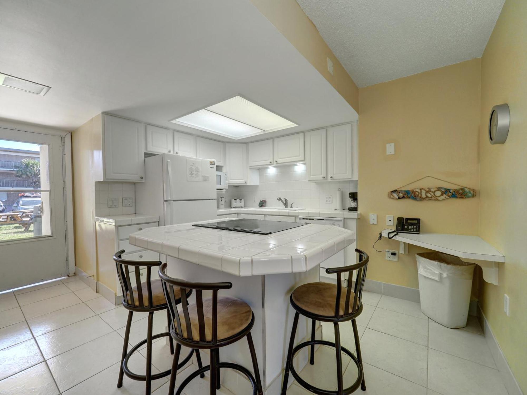 Hotel Island House Beachfront 3*