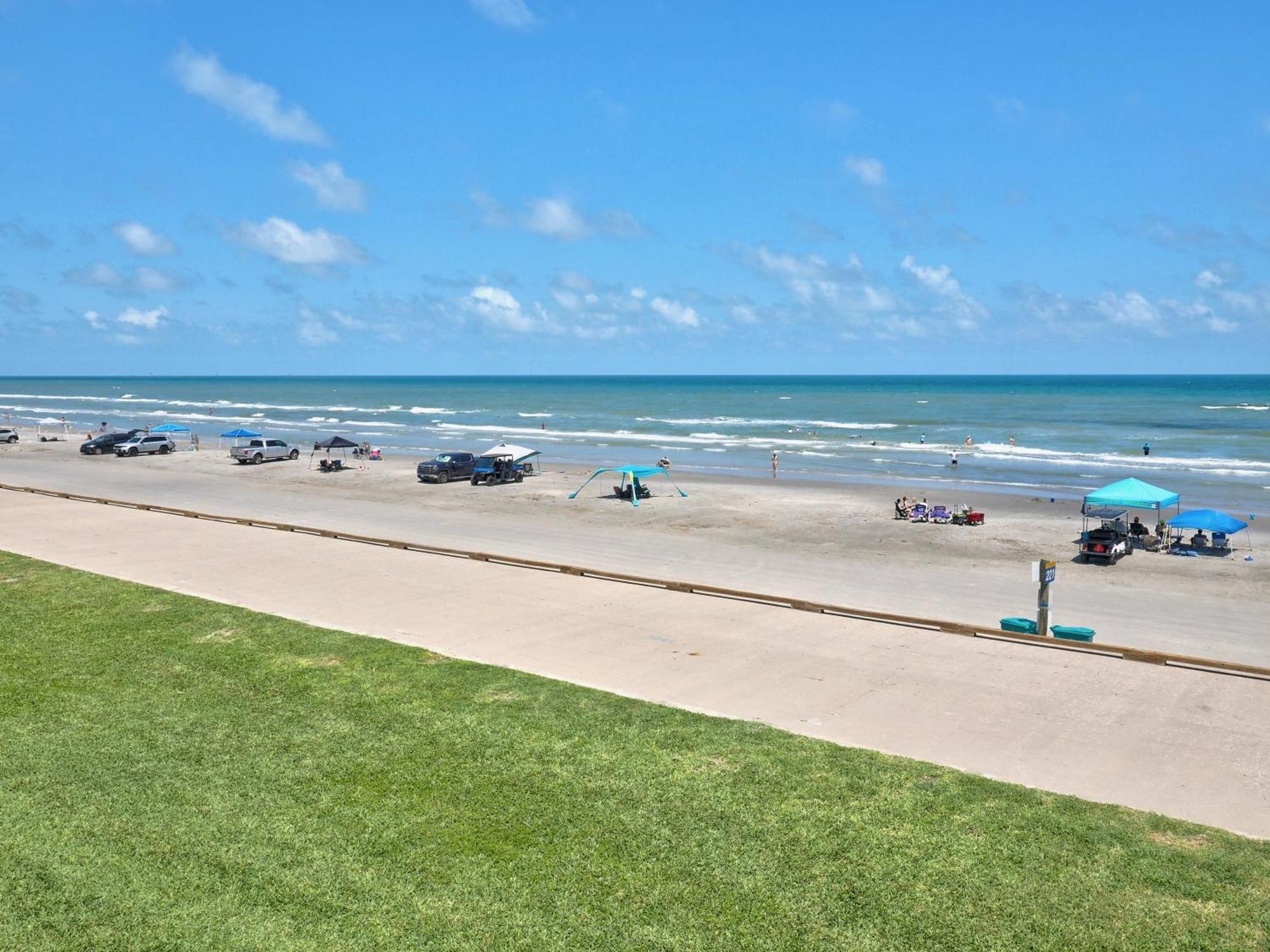 Island House Beachfront Hotel Corpus Christi