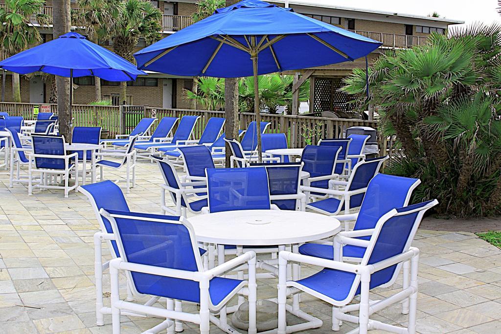 Hotel Island House Beachfront 3*